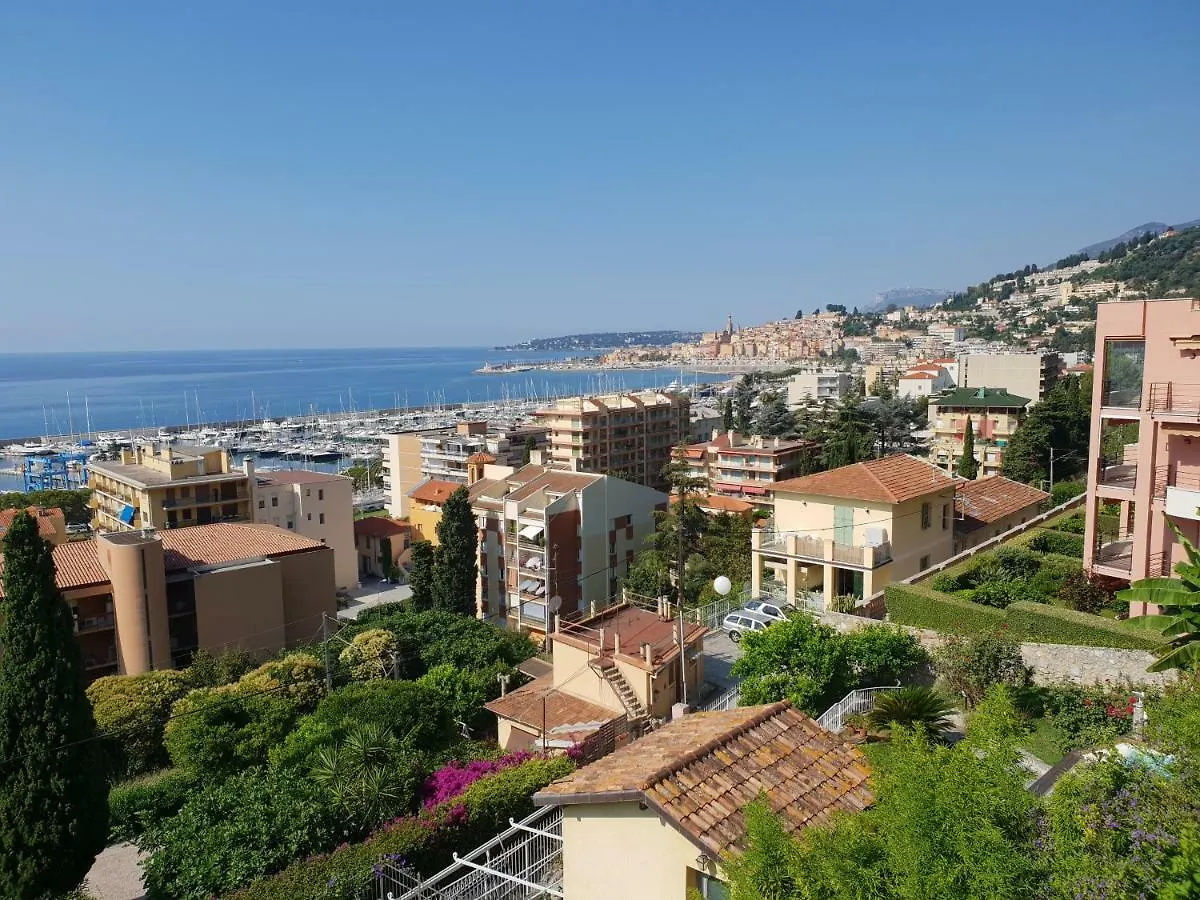 The blue house, lovely apartment in the Côte d'Azur for 6 people Menton